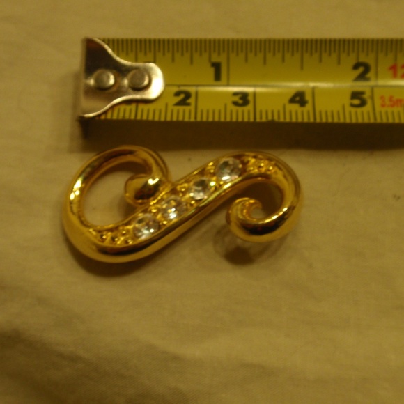 Letter "S" Brooch - Picture 5 of 6